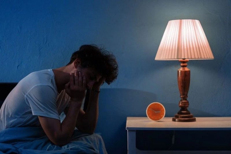 5 tác nhân làm rối loạn giấc ngủ tồn tại ngay trong phòng ngủ mà ít người để ý